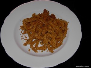 Nudeln mit gebratenem Paniermehl