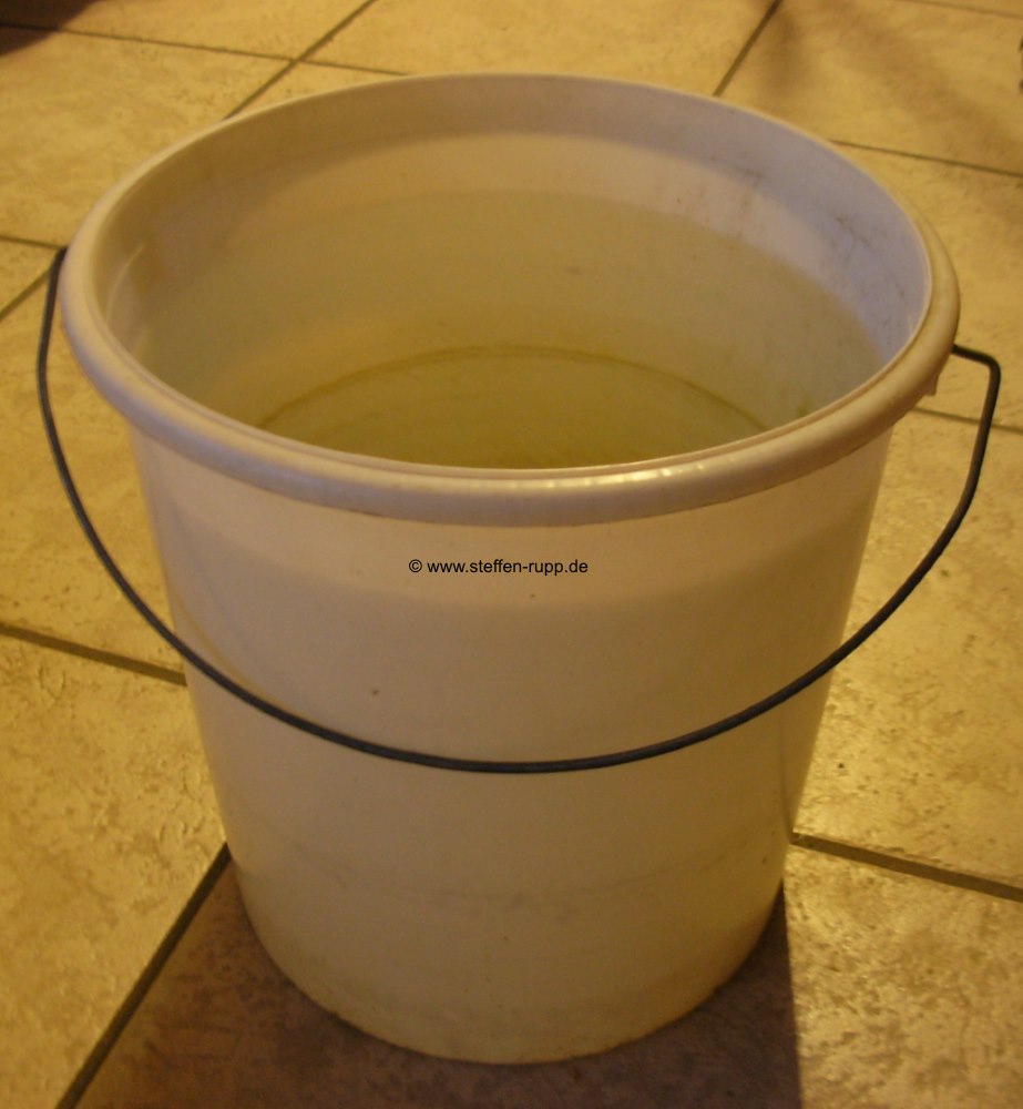 Eimer Wasser