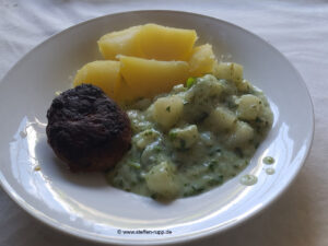 Kohlrabi mit Kartoffeln und Frikadelle