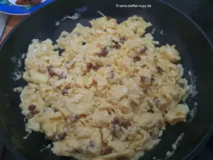 Rühreier in der Pfanne Rühreier in der Pfanne